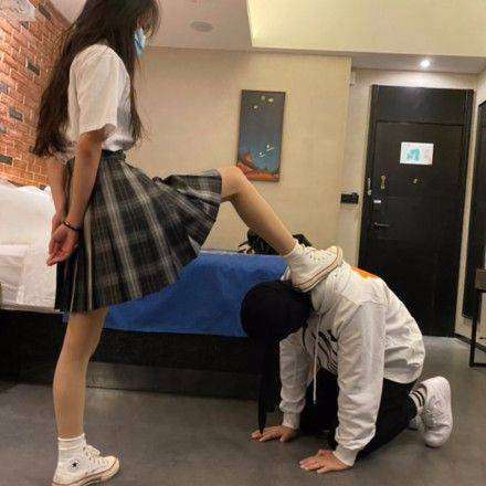 222725l2c2s2xcrt2xgy8s.jpg
