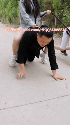 212530sclh1hflnu8phoig.jpg