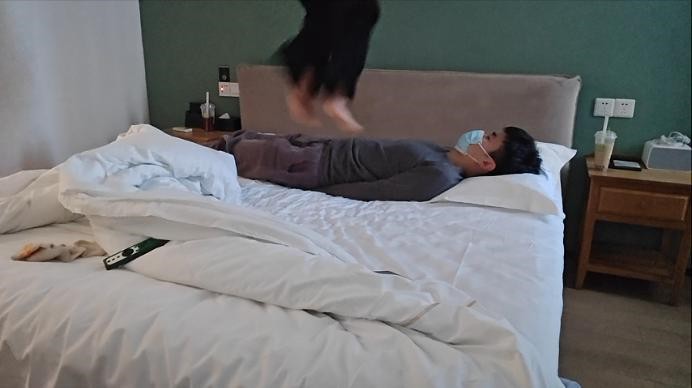 180952c9v9qqjjfjqmj9yk.jpg