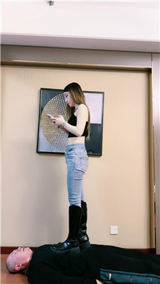 114847y85de8eebefgdd58.jpg