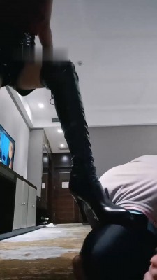 133030b8z8rqs8atmt5qaq.jpg