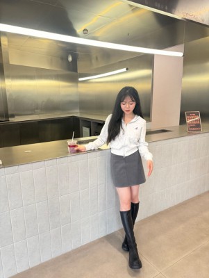 100329fb6an46mt777nqxm.jpg