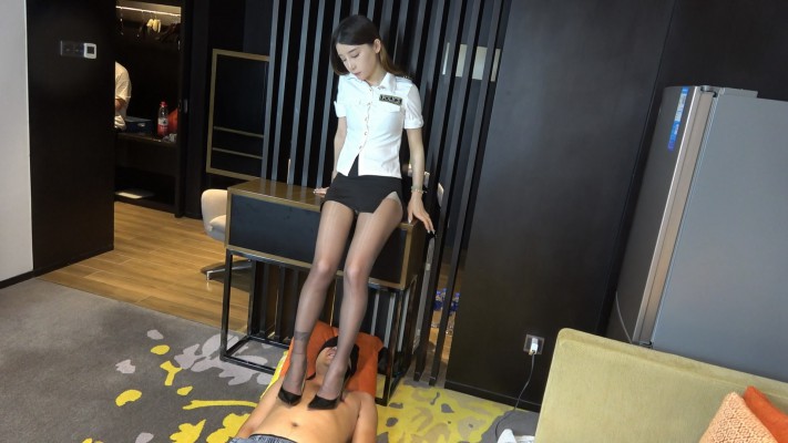115751p0zw9j4witv51q4j.jpg