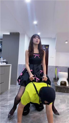 100449w5bt8zux79dthdhh.jpg