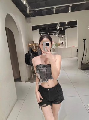 111843bqbmk8zzqyvm8xxx.jpg