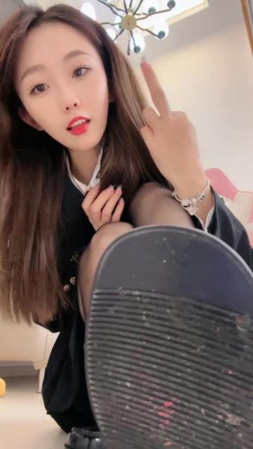 190540hm57utt5tju7795u.jpg
