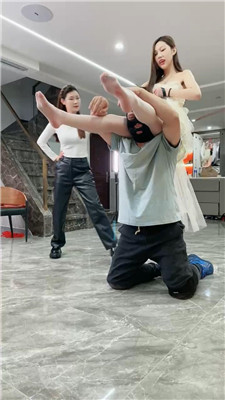 麋鹿银儿_20250323191728.JPG