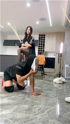 麋鹿银儿_20250424005139.JPG