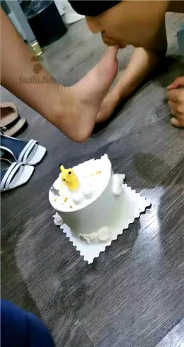 41f02d892fa118cc3c6b9d73b09ecf39.jpg